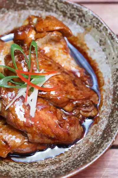Sanbeiji 三杯雞 - Drei Tassen Huhn - Hier als Dim Sum Portion