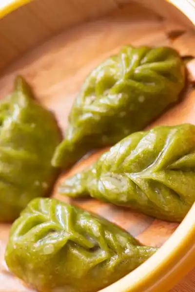 Dim Sum Jiaozi mit Rindfleisch 牛肉餃子