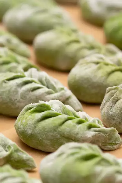 Dim Sum Jiaozi mit Rindfleisch 牛肉餃子