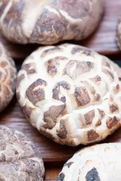 Shiitake Pilzen mit Brokkoli