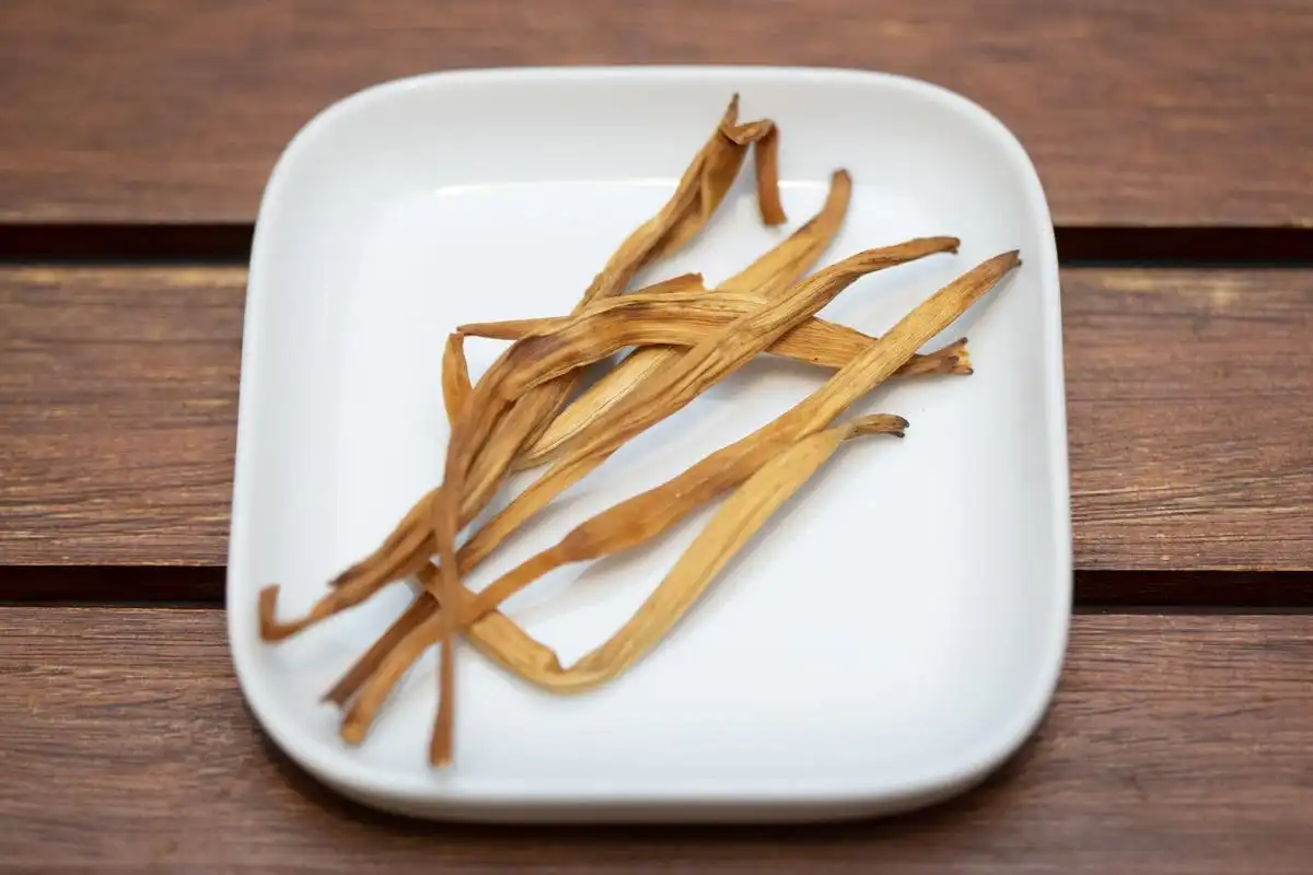 Getrocknete Lilienblüten 金針菜 Getrocknete Lilienblüten 金針菜