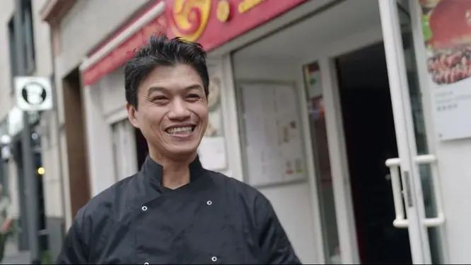 World record! Peking duck carved faster than ever before